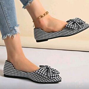 Elegant Houndstooth Black And White Pattern Flat Shoes With Bows Size 8.5